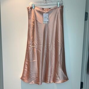 BRAND NEW COMMENSE Elegant Satin Midi Skirt in rose gold/Peach
